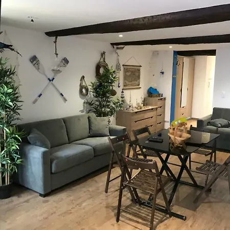 Le Petit Bateau アパート *