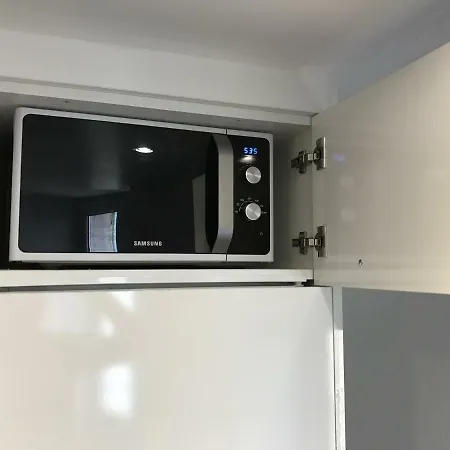 Le Petit Bateau アパート マントン