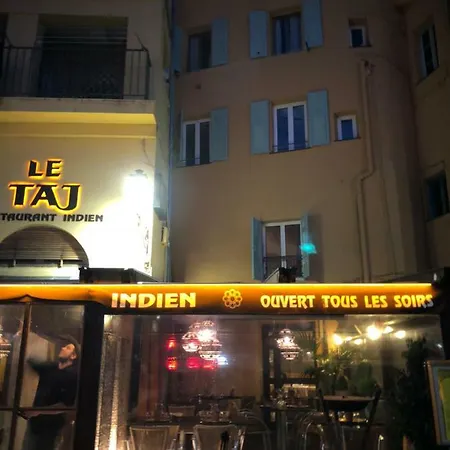 アパート Le Petit Bateau マントン