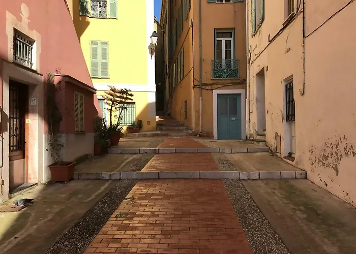 Le Petit Bateau Apartment *